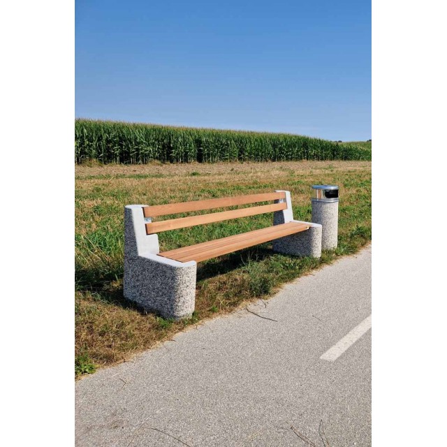 Klop Urbano z naslonom